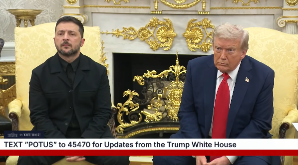 Помічник Трампа показав фото із закритої частини переговорів між президентами США та України